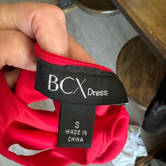 Red dress - Picture 3 of 6